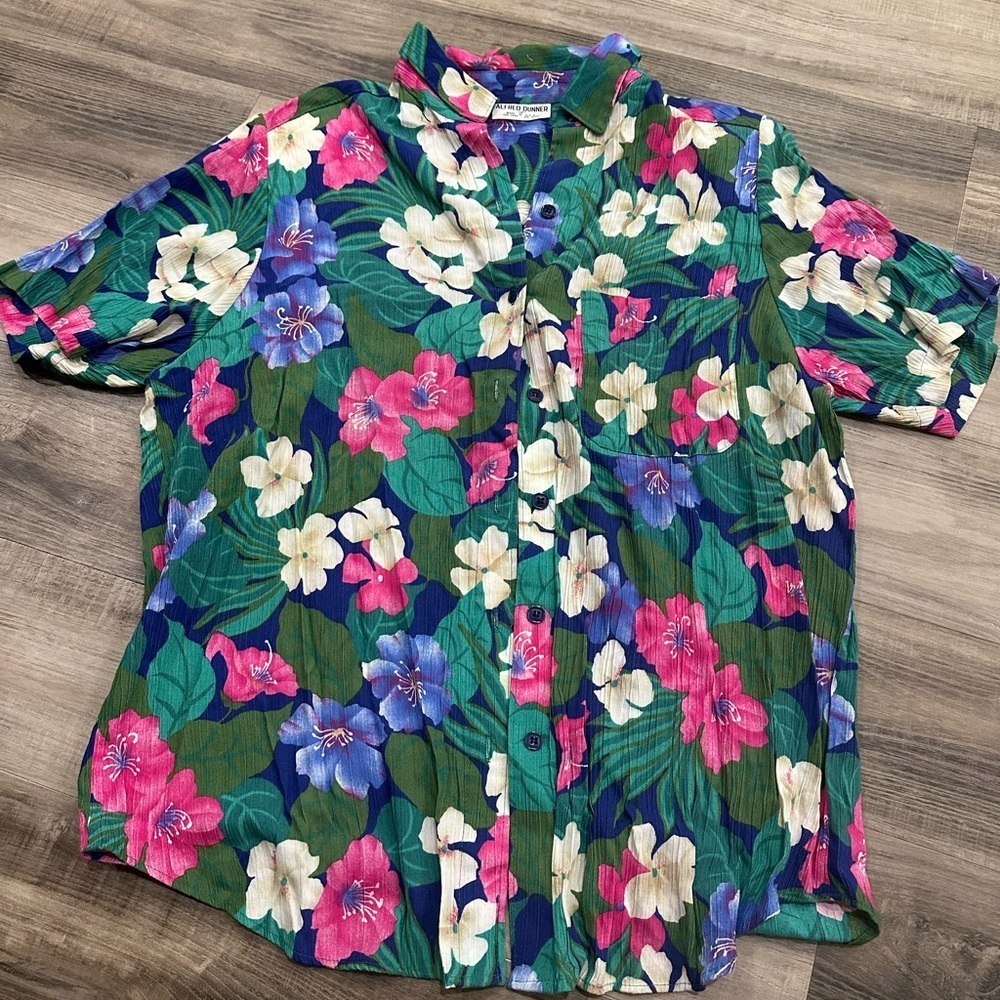 Vintage Alfred Dunner Vibrant Floral Button Down Shirt